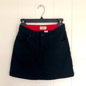 VINTAGE GAP black wool mini skirt